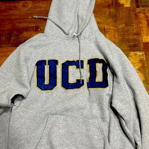 Classic Vintage UCD Grey Hoodie Men’s Small